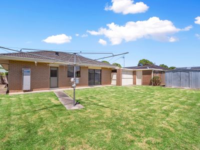 17A Araluen Drive, Sale