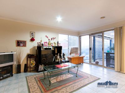 5 Sunvalley Blvd Street, Lynbrook