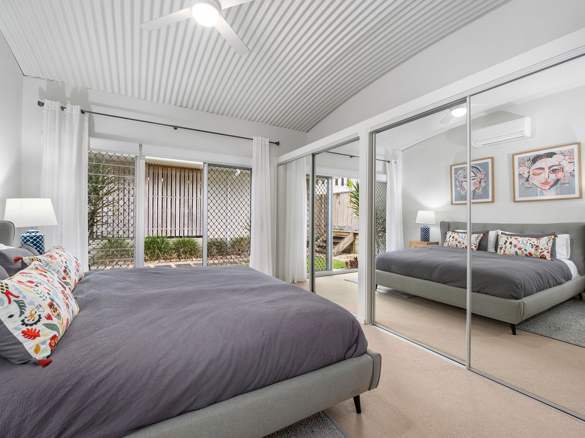 702 Casuarina Way, Casuarina