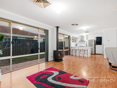 10 Gaby Way, Marangaroo