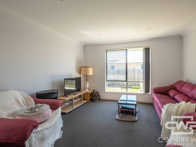 22 Claret Ash Drive, Guyra