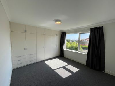 8 / 50 Eastern Beach Road, Geelong