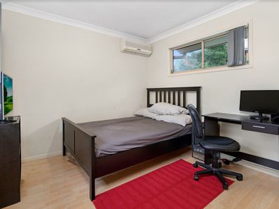 20 / 11  Oakmont ave , Oxley