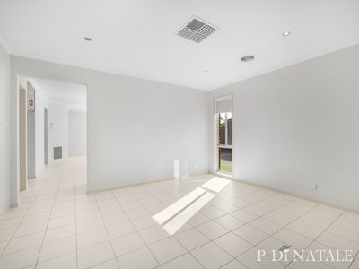 3 Radiata Close, Wyndham Vale