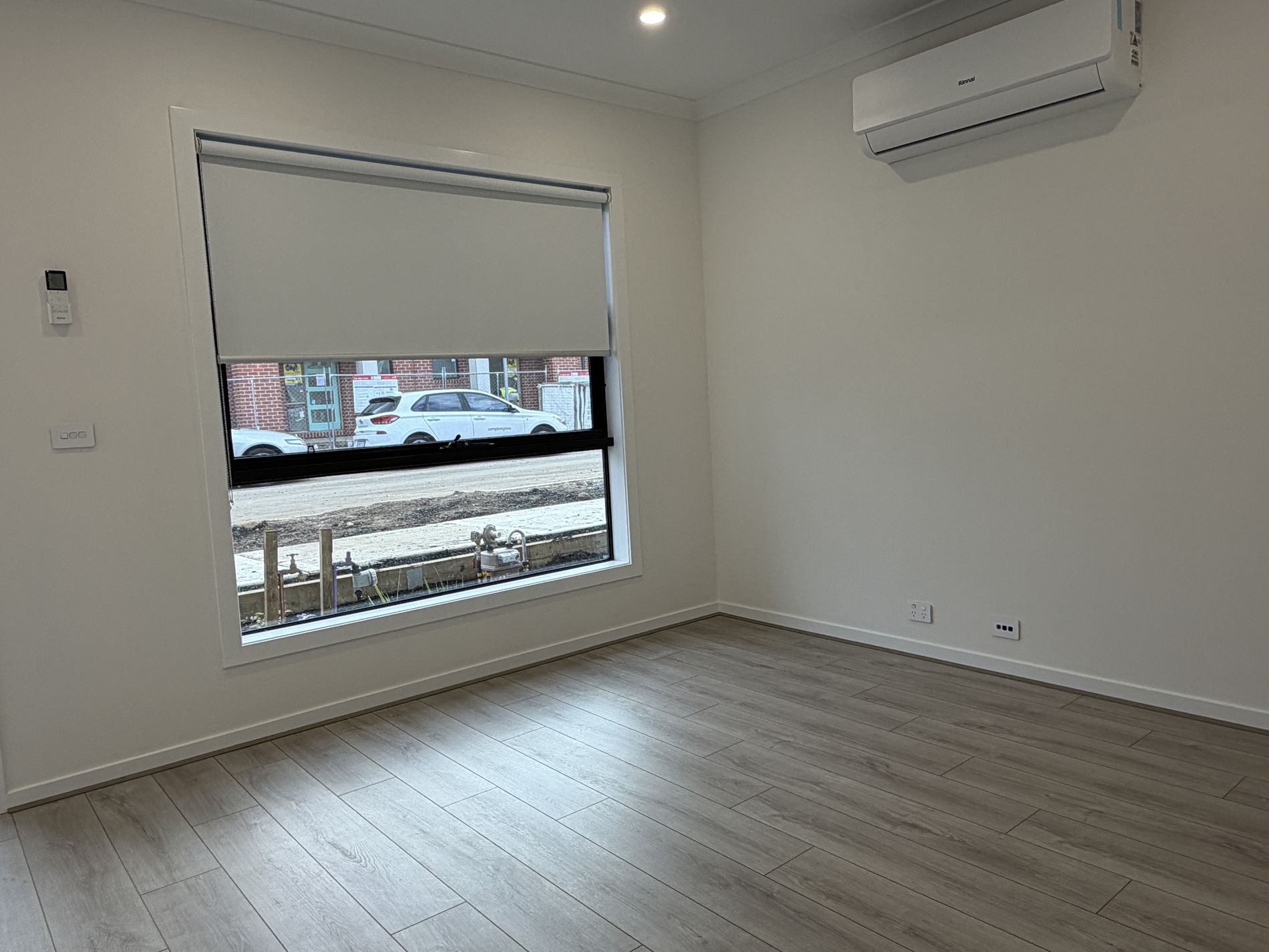 52 Timetable Street, Mambourin