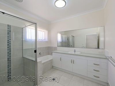 6 Driftwood Pl, Woodgate