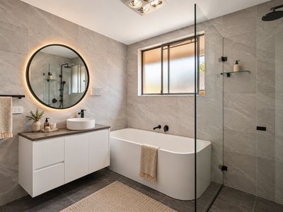 1 / 104 Burns Bay Road, Lane Cove