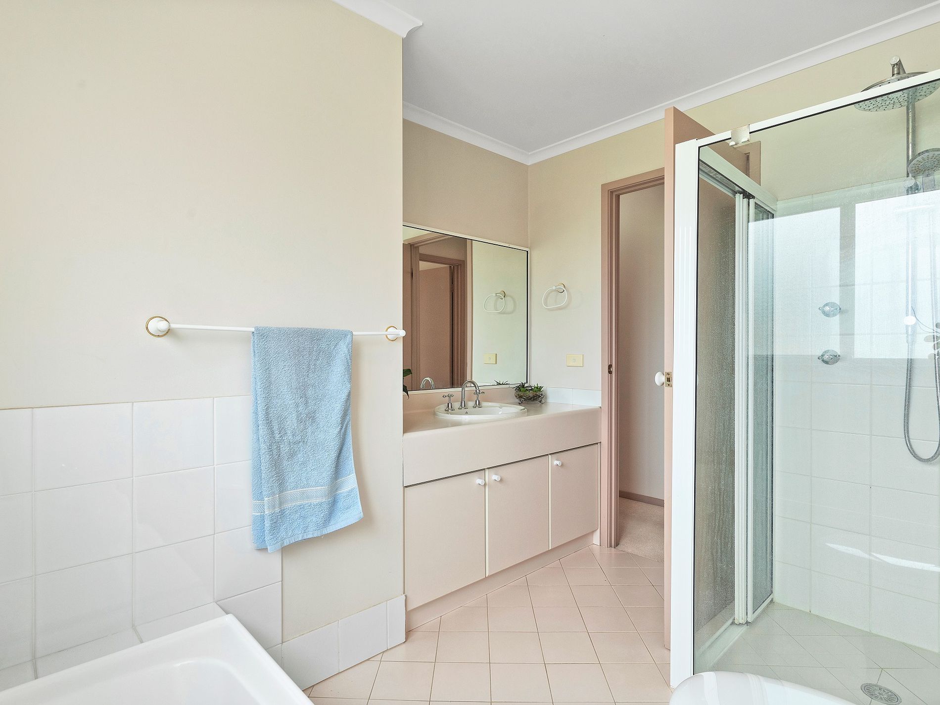 9 / 13 Augusta Place, Mollymook Beach