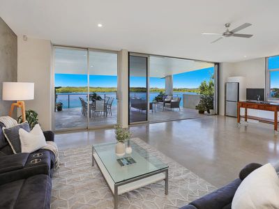 96 Duporth Avenue, Maroochydore