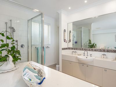 24 Spiral Flag Road, Yanchep