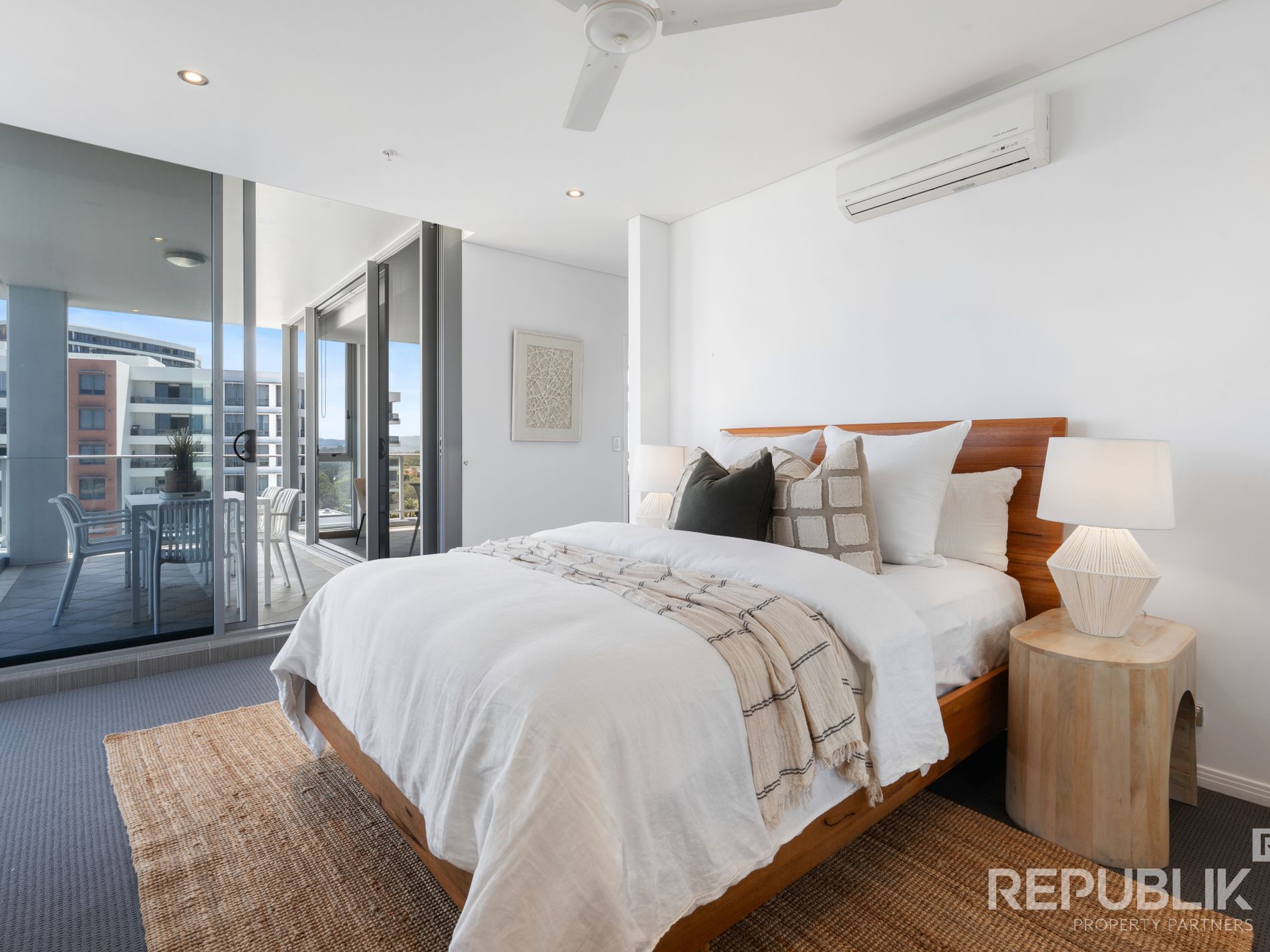 1101 / 4 Como Crescent, Southport