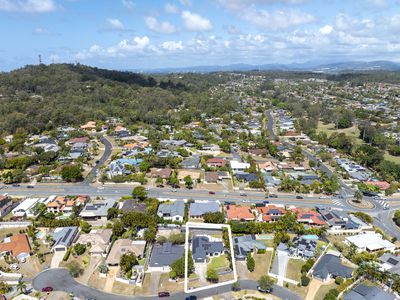 13 Zeller Crescent, Arundel