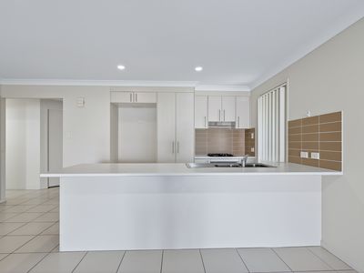 46 Menara Circuit, North Lakes