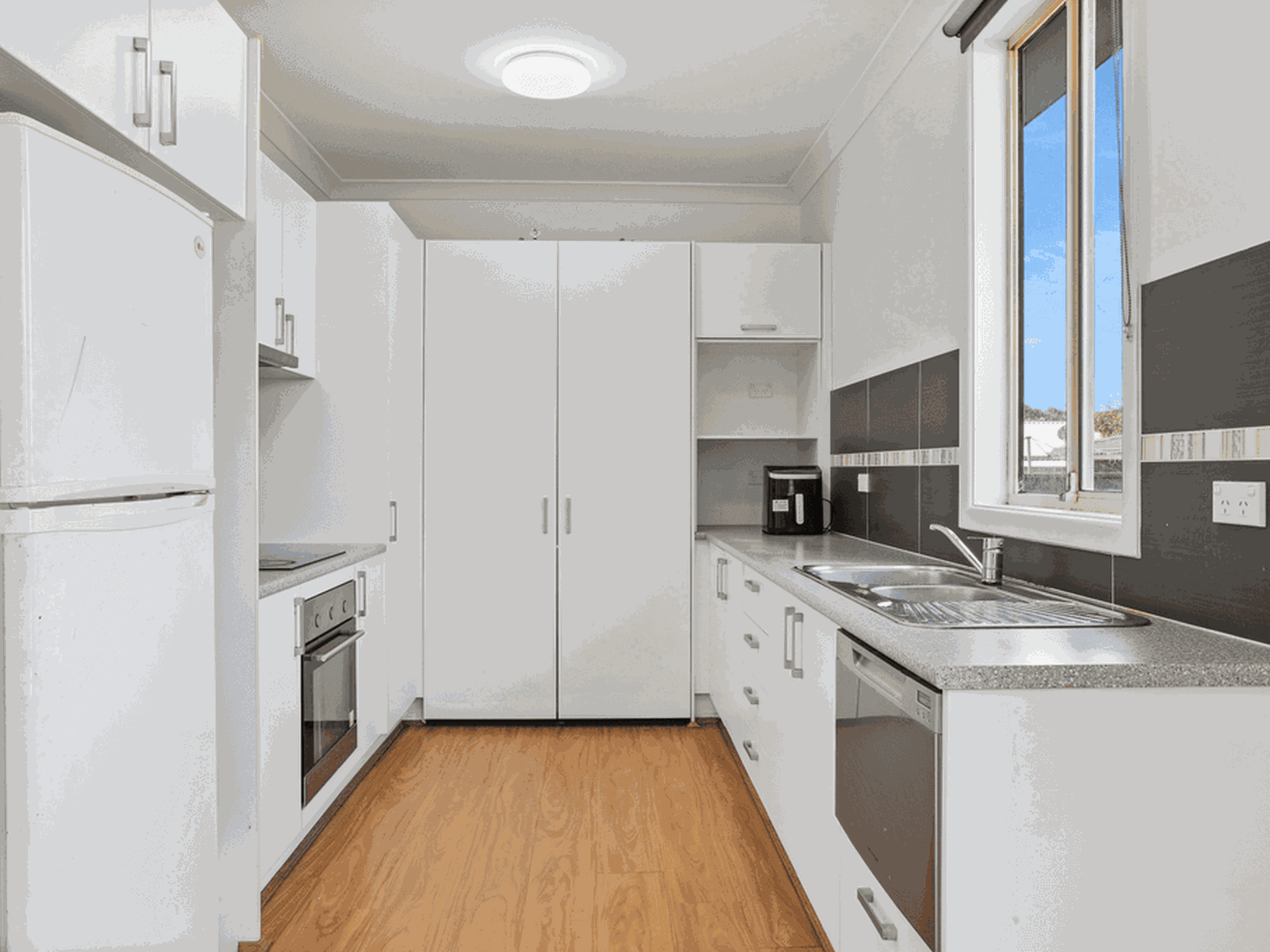 10 Catalina Street, North St Marys