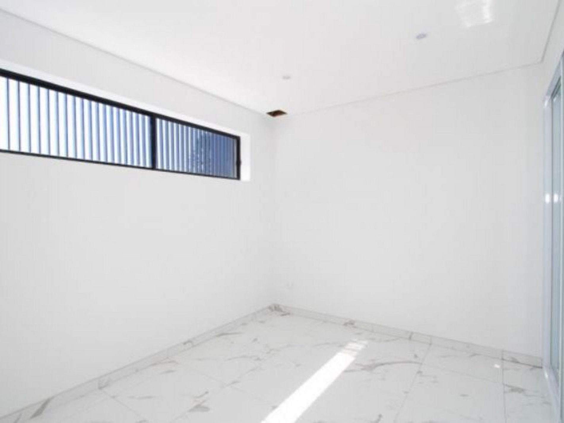 8 / 4 Mayberry Cresent, Liverpool