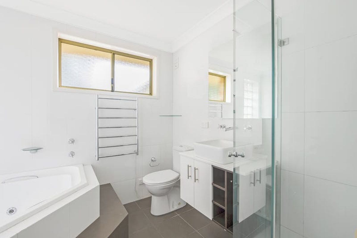 1 Adrian Close, Bateau Bay