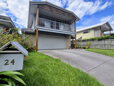 24 Equinox Street, Taringa
