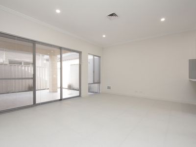32C Green Avenue, Balcatta