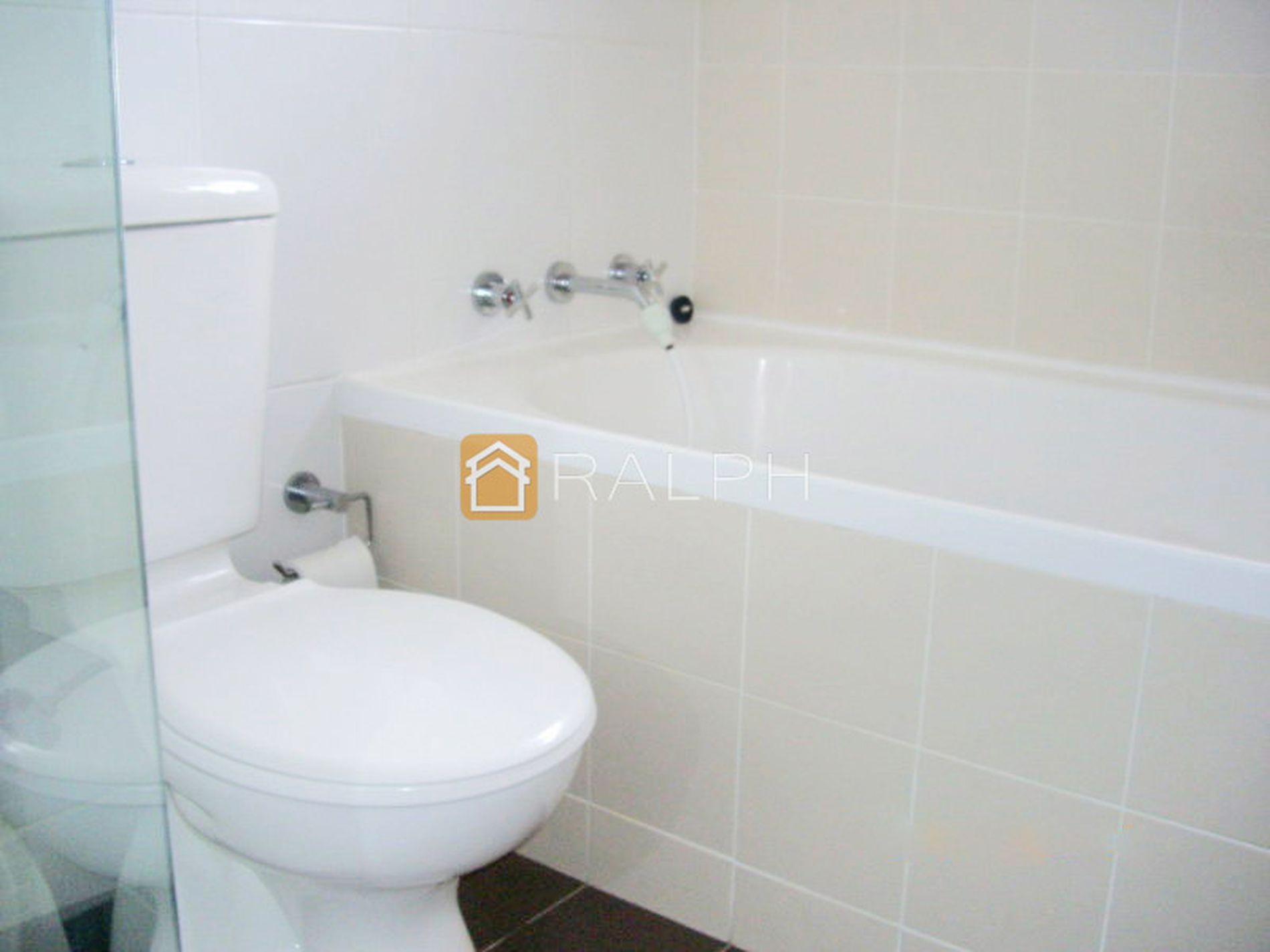 11 / 90 Ninth , Campsie