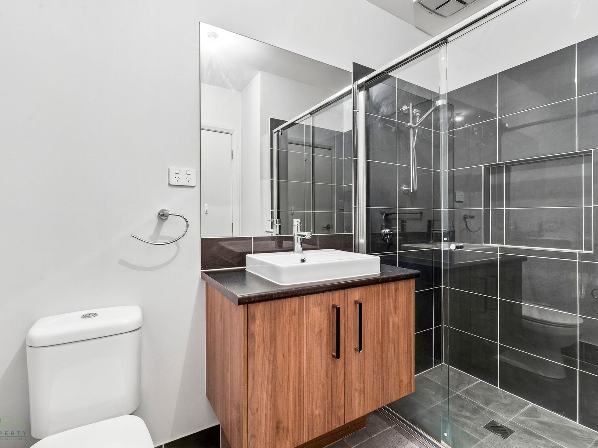 4A Siltstone Street, Gables