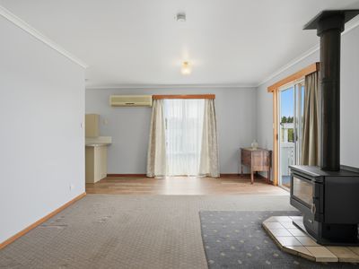 42 Badajos Street, Ross