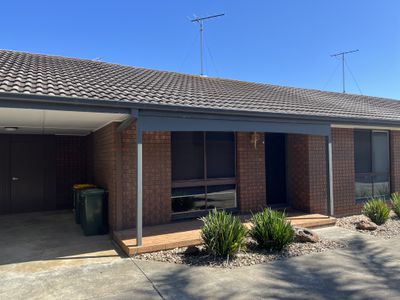 2 / 27 Candover Street, Geelong West
