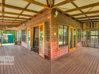 417 Davis Road, Jiggi
