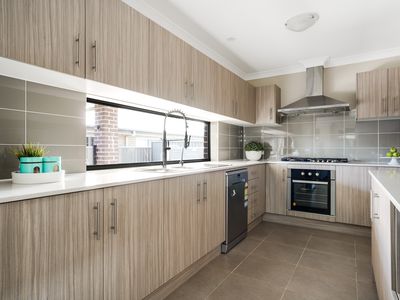 5 Riceflower Drive, Denham Court