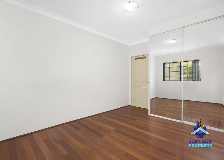 4 / 24-25 South Pde, Campsie