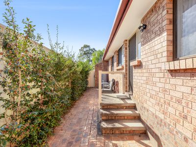 4 / 11 Eric Fenning Drive, Surf Beach