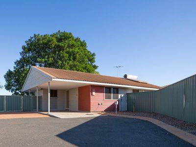 2 / 10 Dulverton Terrace, South Hedland