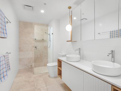 311 / 4 Lake Street, Forster