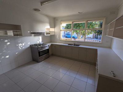 1 / 140 Vines Road, Hamlyn Heights