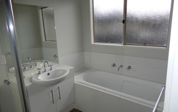 1 / 4 Castlegate Place, Berwick