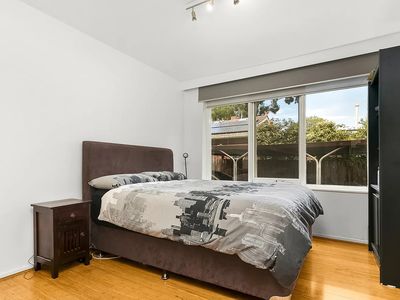 4 / 3 Yendon Road, Carnegie