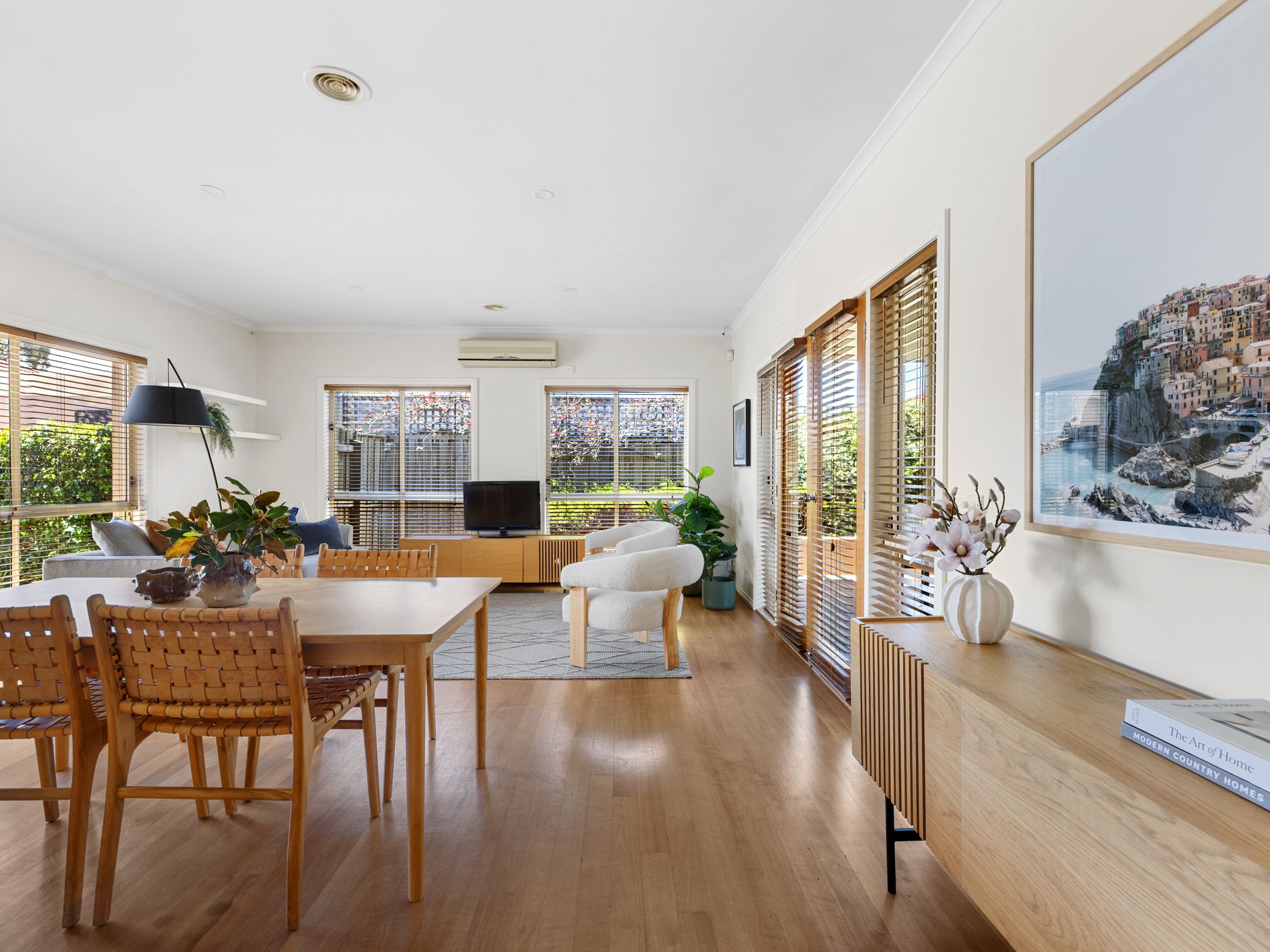 2 / 198 Civic Parade, Altona