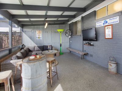 1 Malin Road, Oak Flats