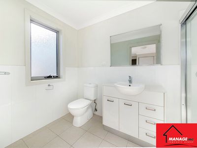 1 TOM NICHOLAS CRESCENT, Forde