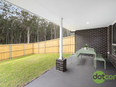 2 / 12 Aurora Way, Chisholm