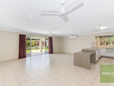 74 Franklin Drive, Mount Louisa