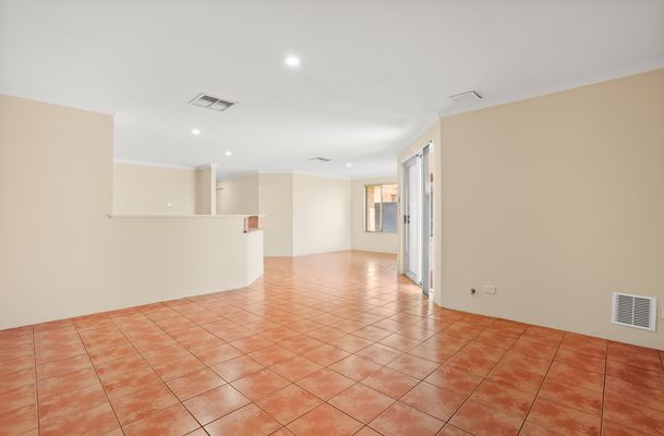 13 Valheru Avenue, Rockingham