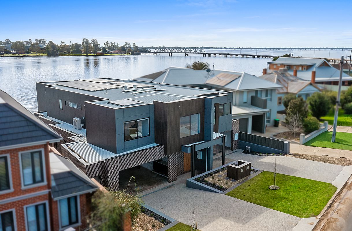 12 Irvine Parade, Yarrawonga