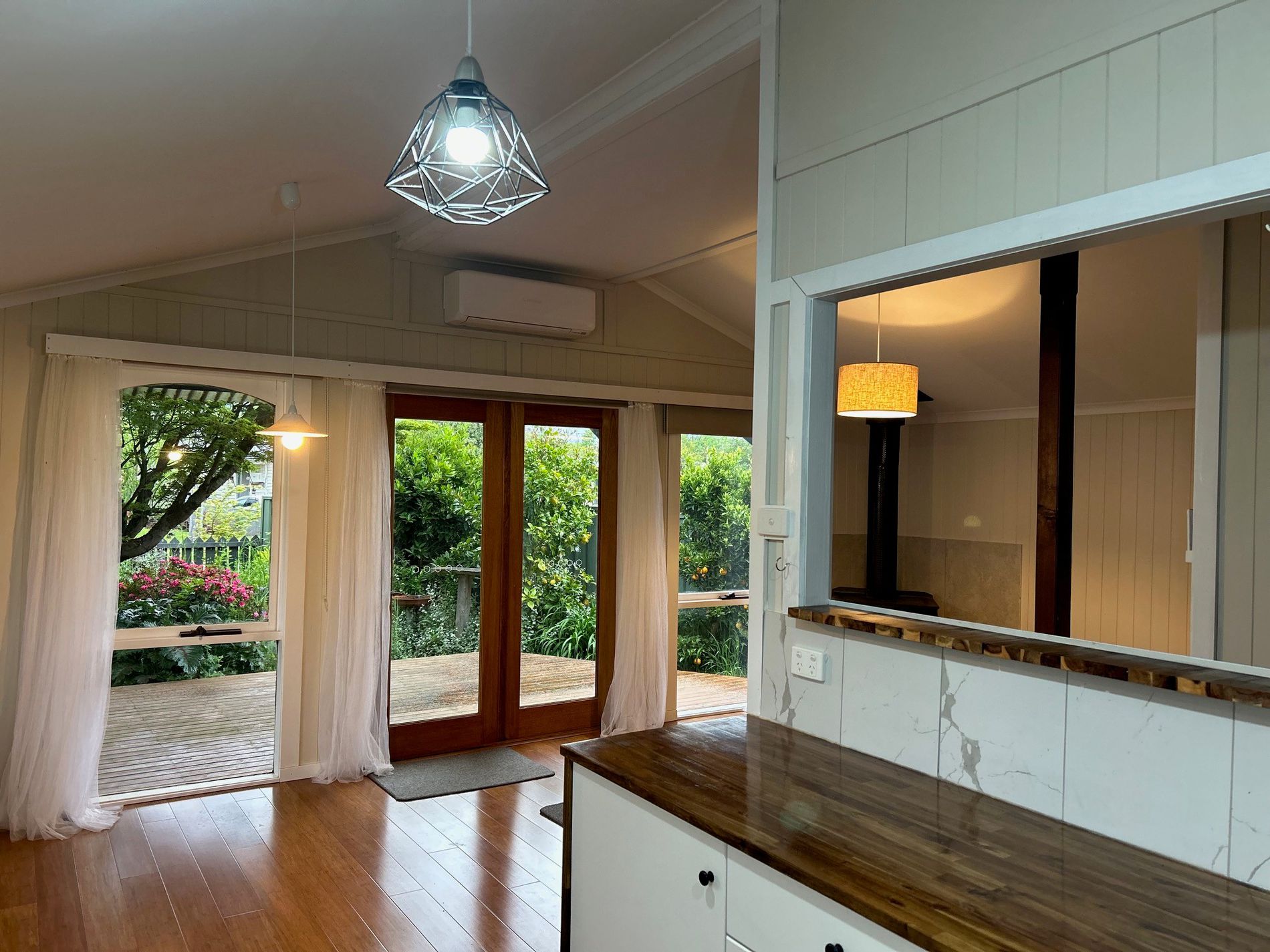 17 Freeburgh Avenue , Mount Beauty