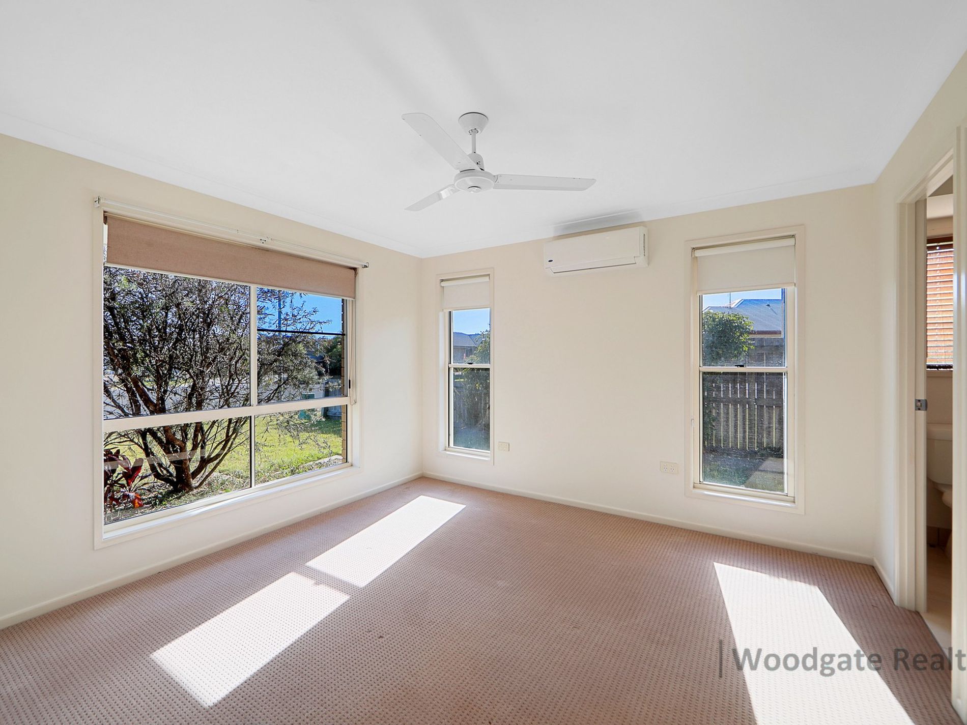 8 ORIOLE COURT, Woodgate