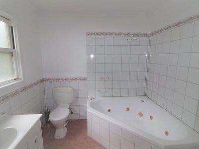 17 The Avenue, Seymour