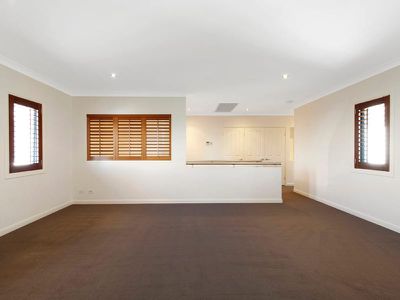 50 Great Southern Drive, Robina