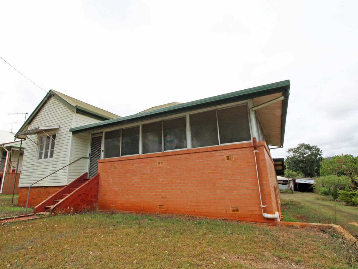 23 ROBERT STREET, Atherton