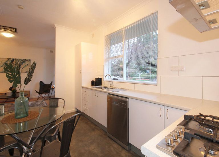 3 / 33 Hillview Road, Kingswood