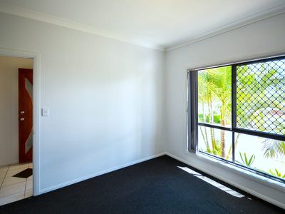 8 Forest Ridge Court, Springfield Lakes