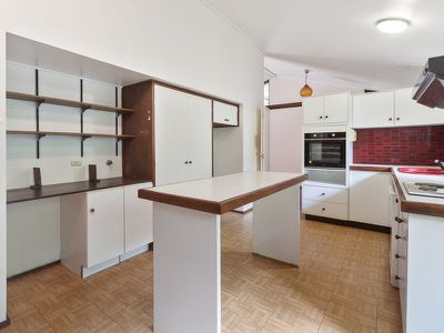 12 Tavistock Road, Frankston South